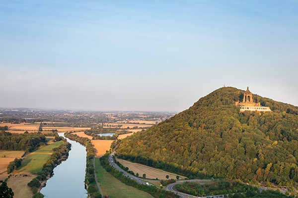 porta-westfalica-denkmal-teutoburger-wald-tourismus-m-schoberer-6.jpg