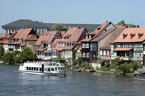 schifffahrt_romantische_kulisse_vor_klein_venedig.jpg